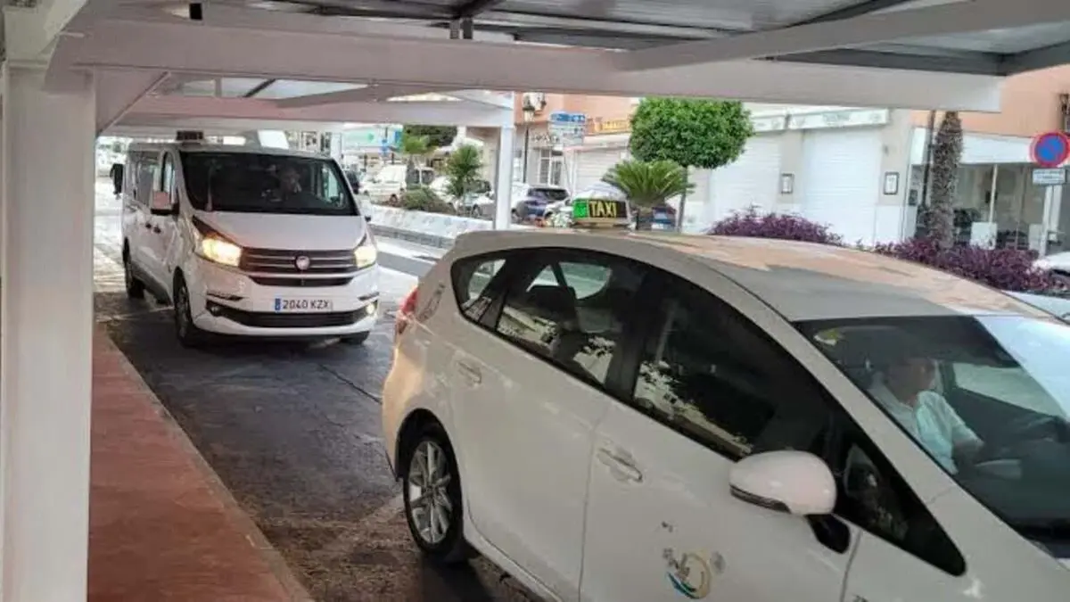 Manilva incorporará tres taxis para facilitar los desplazamientos cotidianos