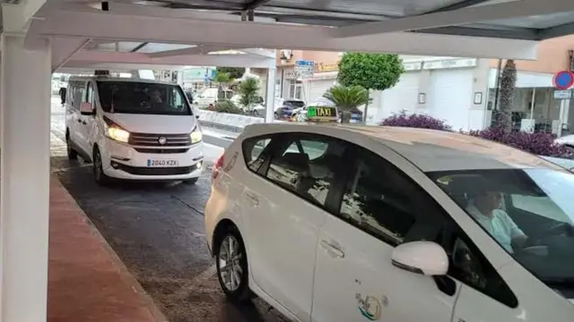 Manilva incorporará tres taxis para facilitar los desplazamientos cotidianos