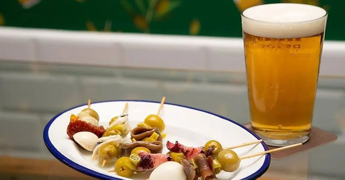 Gildas, aceitunas y encurtidos ganan sitio entre las tapas preferidas en Andalucía