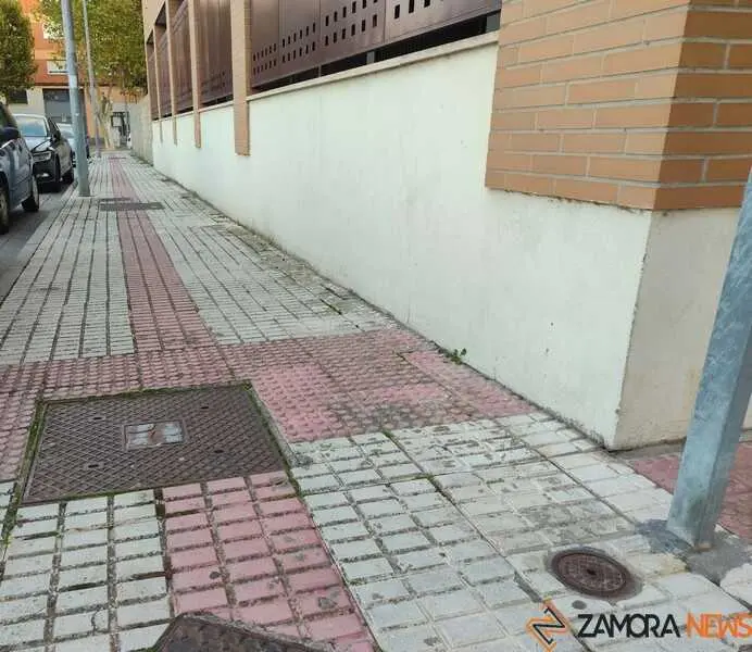La renovación de aceras en Pinilla queda sin adjudicar por falta de ofertas