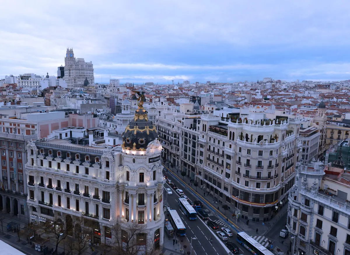 Jornada seca y de temperaturas moderadas este jueves en Madrid
