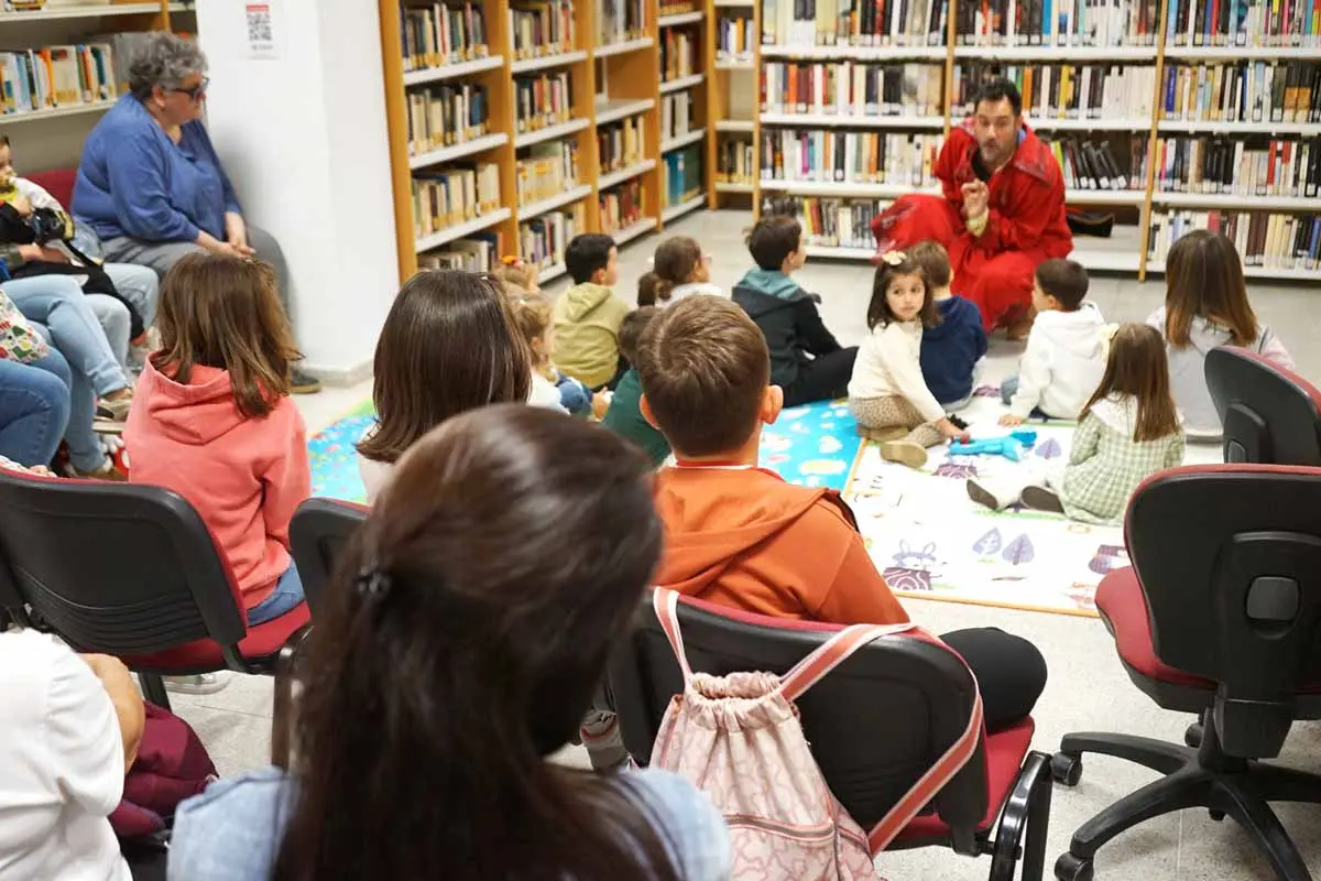 Cuentacuentos con el Capitán Papiro en la Biblioteca Municipal