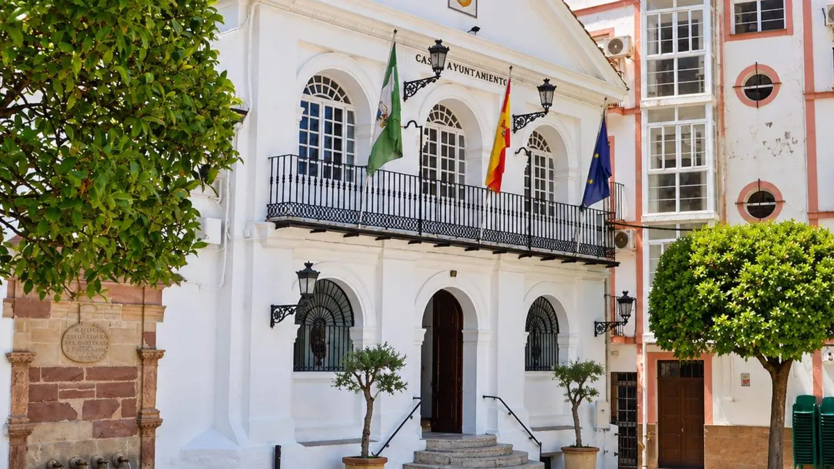 Ubrique convoca una plaza fija de sepulturero: el plazo acaba el 27 de octubre