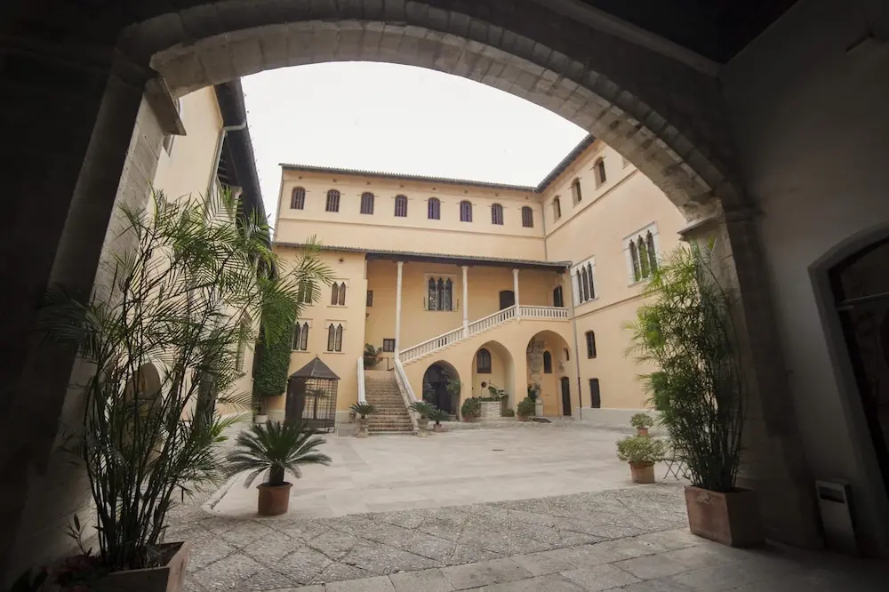 Visitar el Palau Ducal de Gandia costará un 20 % menos un fin de semana al mes