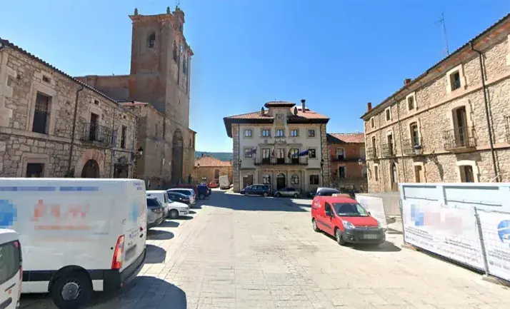 Vinuesa abre el trámite para adaptar un edificio rural a uso turístico