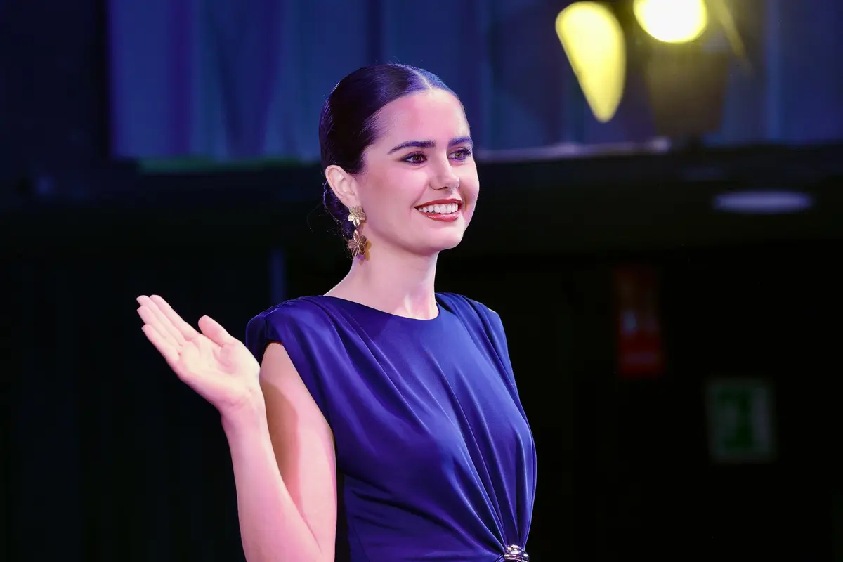 Beatriz Blanco y su Corte de Honor debutan juntas en la Sala Canal