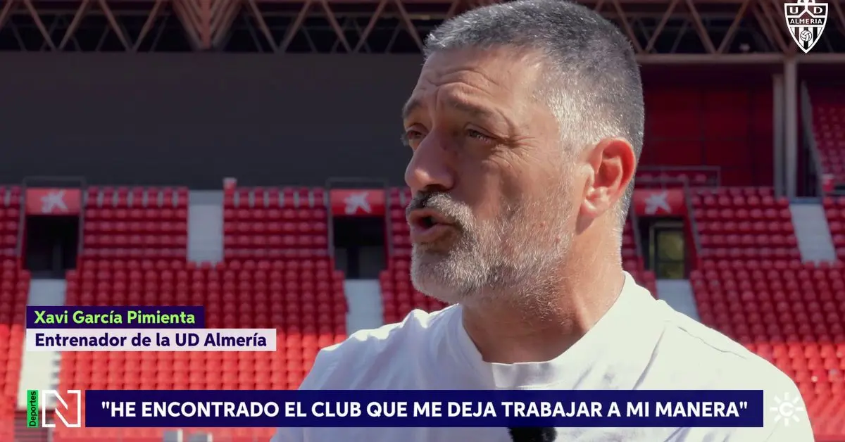 García Pimienta celebra sus primeros 100 días con el Almería en lo más alto