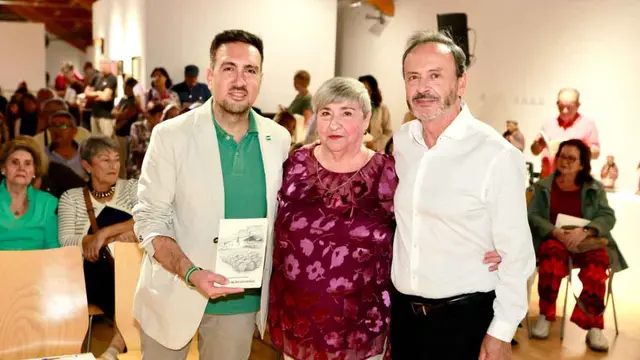 Alcalá presenta un libro sobre la memoria de sus almacenes de aceitunas