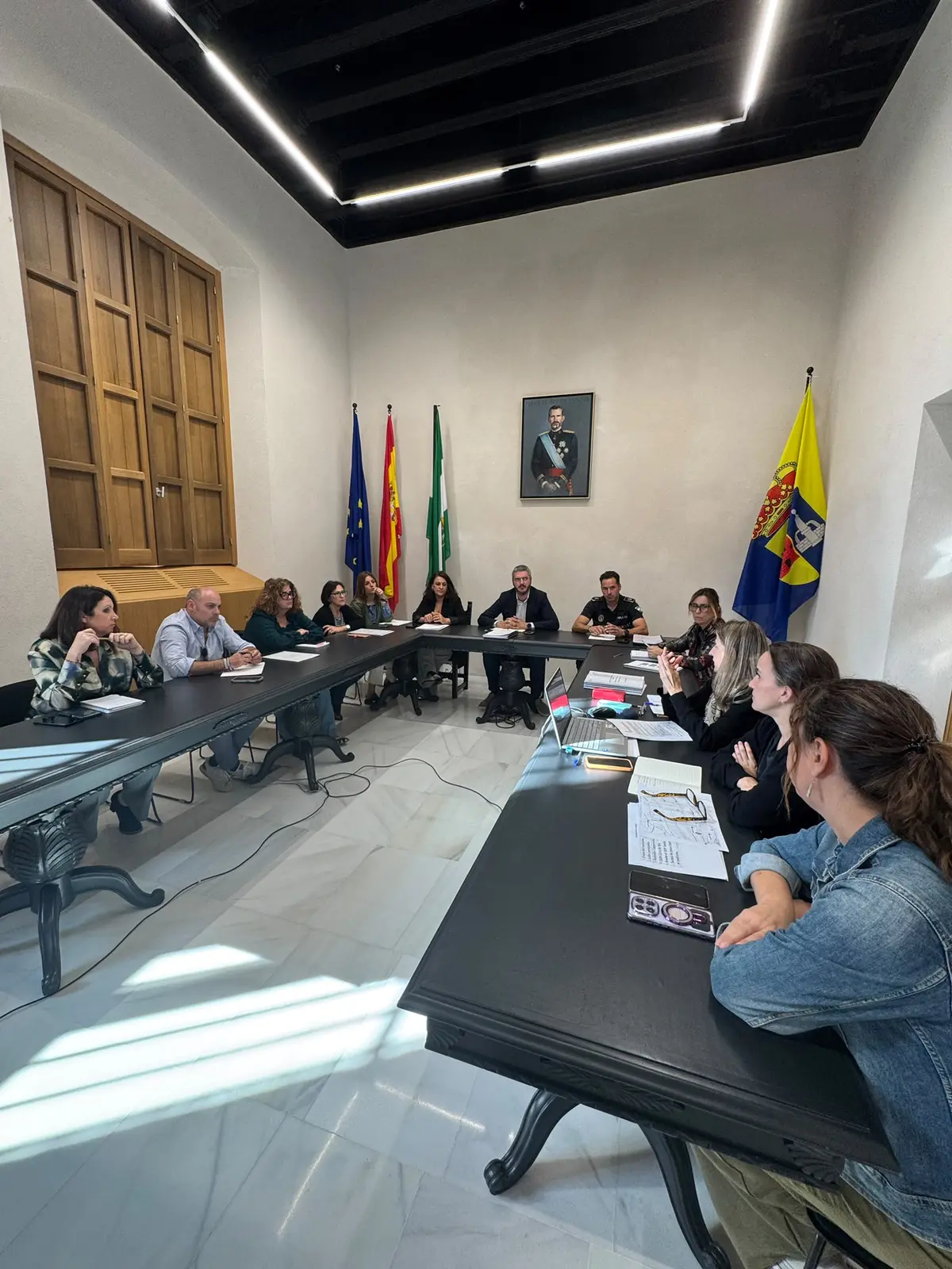 Fuentes de Andalucía reúne a la comunidad educativa para avanzar en caminos escolares seguros