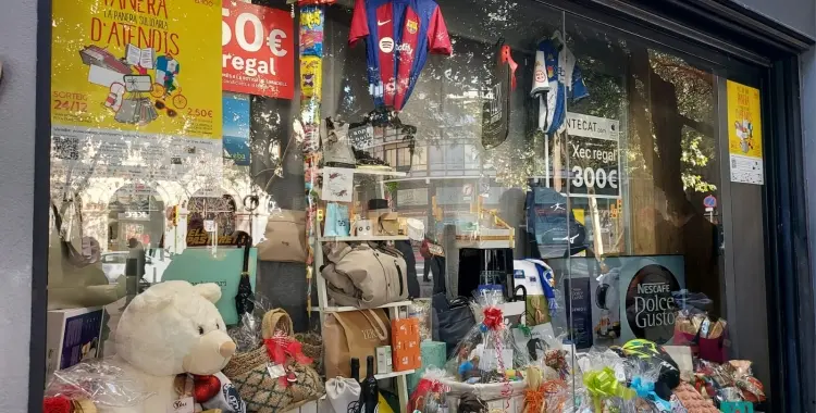 Atendis pone a la venta las papeletas de su cesta solidaria de Navidad