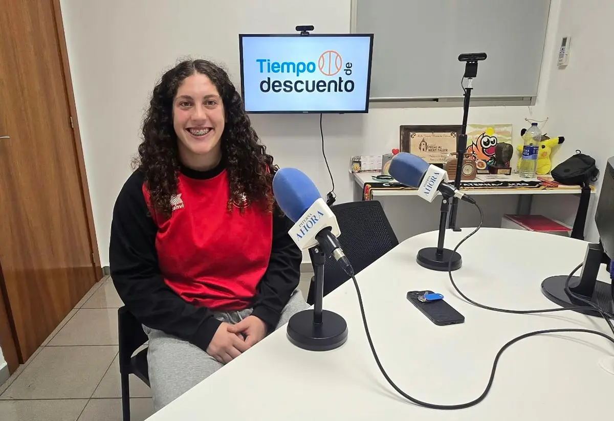 El Paterna Liceo femenino fija la permanencia como meta de temporada