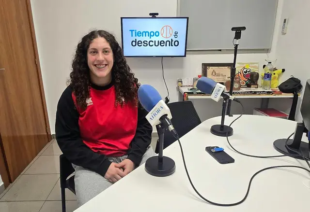 El Paterna Liceo femenino fija la permanencia como meta de temporada