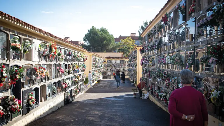 El cementerio de Castelldefels ampliará su apertura por Todos los Santos