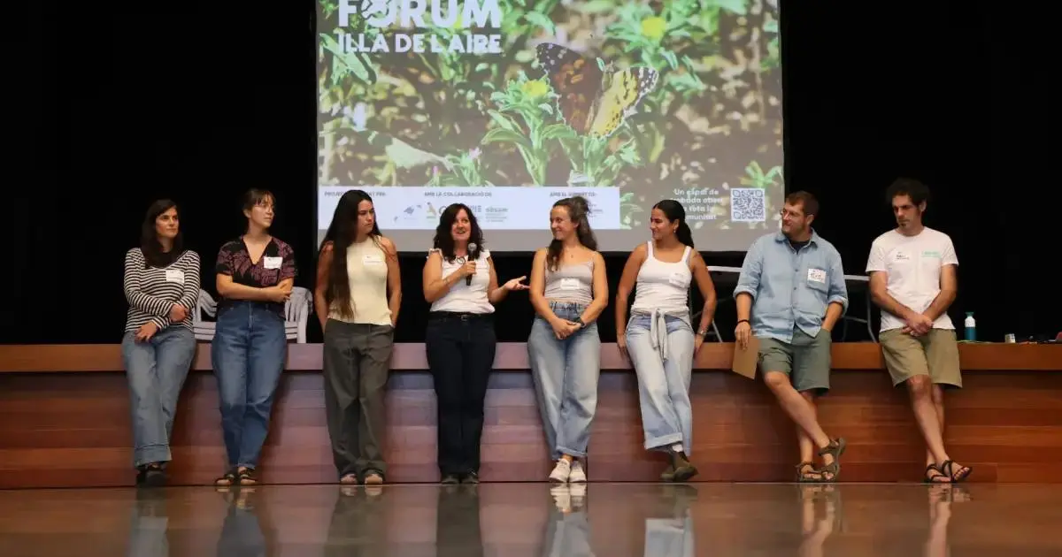 Sant Lluís aborda cómo reforzar la vigilancia de la Illa de l’Aire