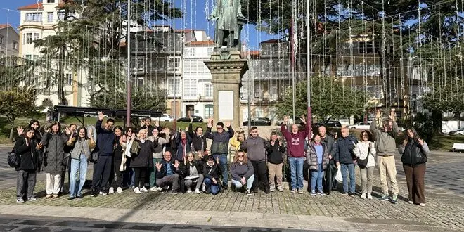 Más de treinta personas participan en una ruta sobre las mujeres de la historia de Ferrol