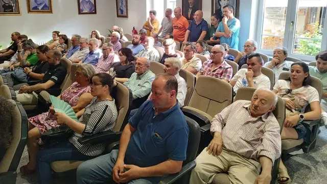 Carniceros y ganaderos de Sarria pedirán fechas para reabrir el matadero