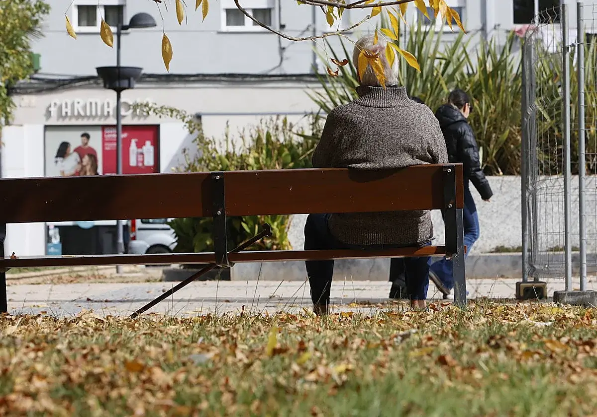 Vivir en solitario, una realidad para más de 25.800 salmantinos
