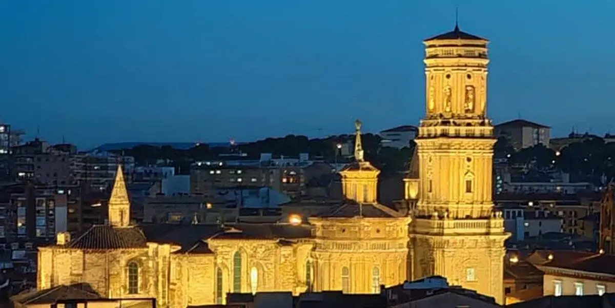 La Catedral de Tudela renueva su luz exterior con tecnología LED
