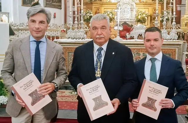 La Hermandad de San Rafael prepara una nueva edición de su revista anual