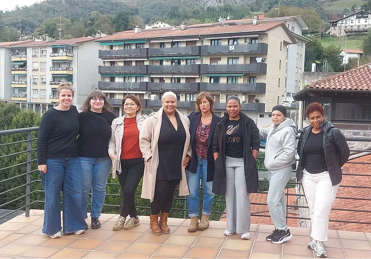 Etxekolan suma asesoramiento jurídico para las cuidadoras de Azpeitia