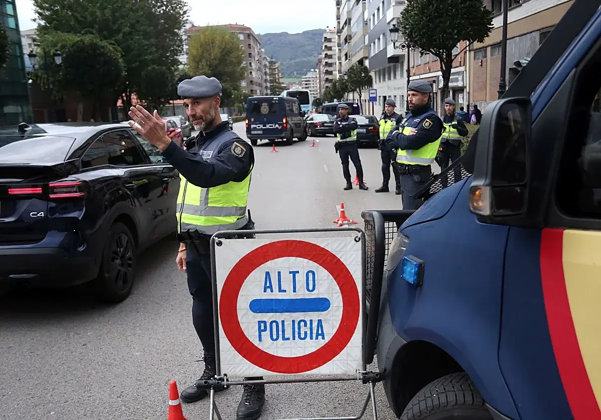 El despliegue policial para los Premios Princesa centra la atención en Oviedo