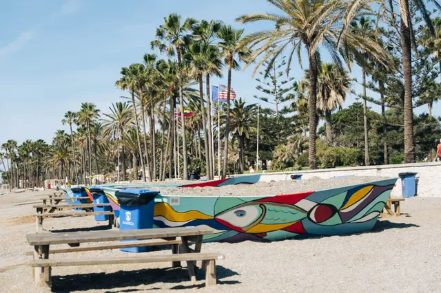 Las moragas en las playas de Marbella pasan al horario de invierno