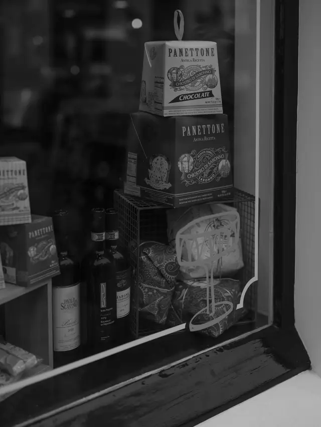 Los panettones de obradores premiados ganan presencia en Murcia esta Navidad