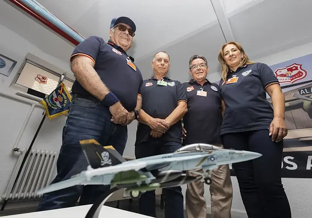 Una asociación de Villanubla vela por la memoria de la Base Aérea