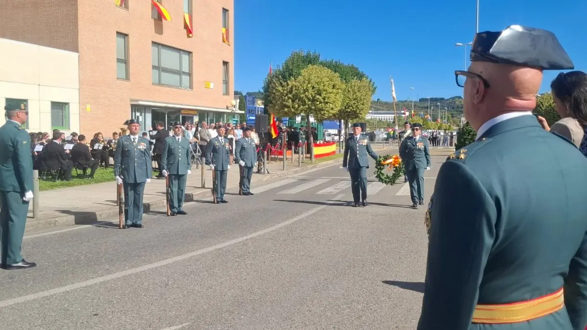 Ponferrada reconoce a seis guardias civiles en los actos del Pilar