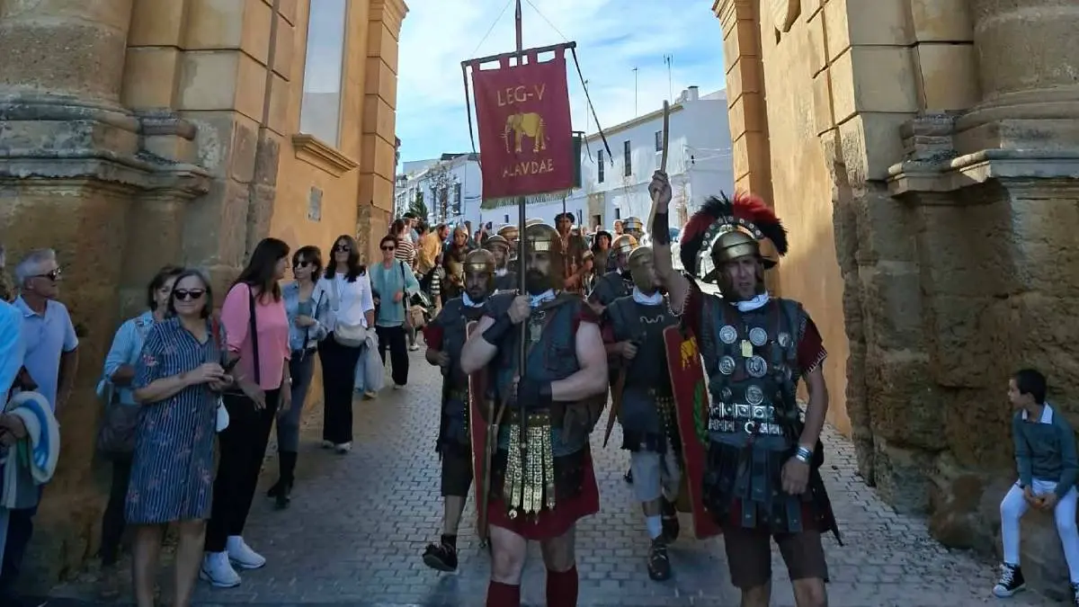 Carmona recrea la vida romana con legiones y combates de gladiadores