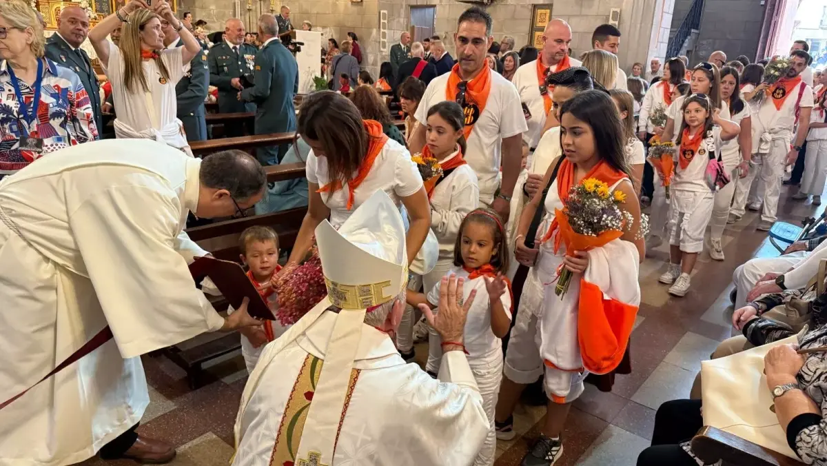 La ofrenda del Pilar reúne a numerosos vecinos en Fraga