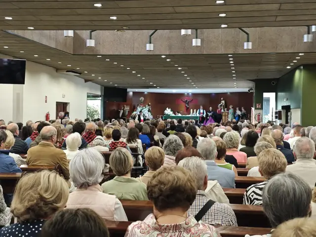 Salou rinde homenaje a la Virgen del Pilar con una ofrenda y una misa baturra