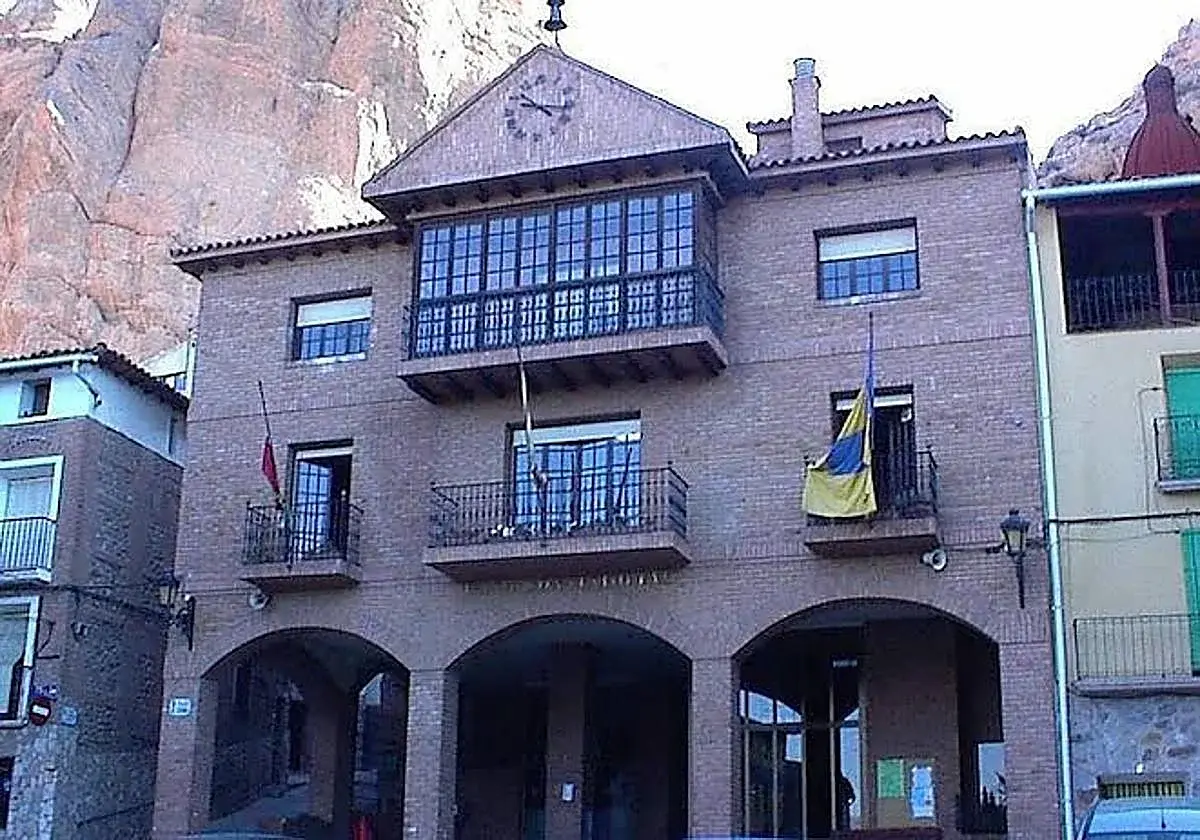 Las oficinas municipales de Quel interrumpen la atención directa este lunes por un traslado