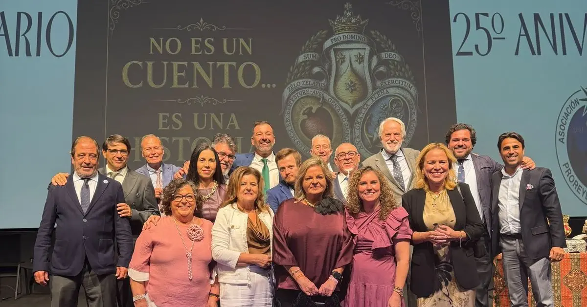 Una gala en La Atalaya celebra la trayectoria de Raíces en Jerez