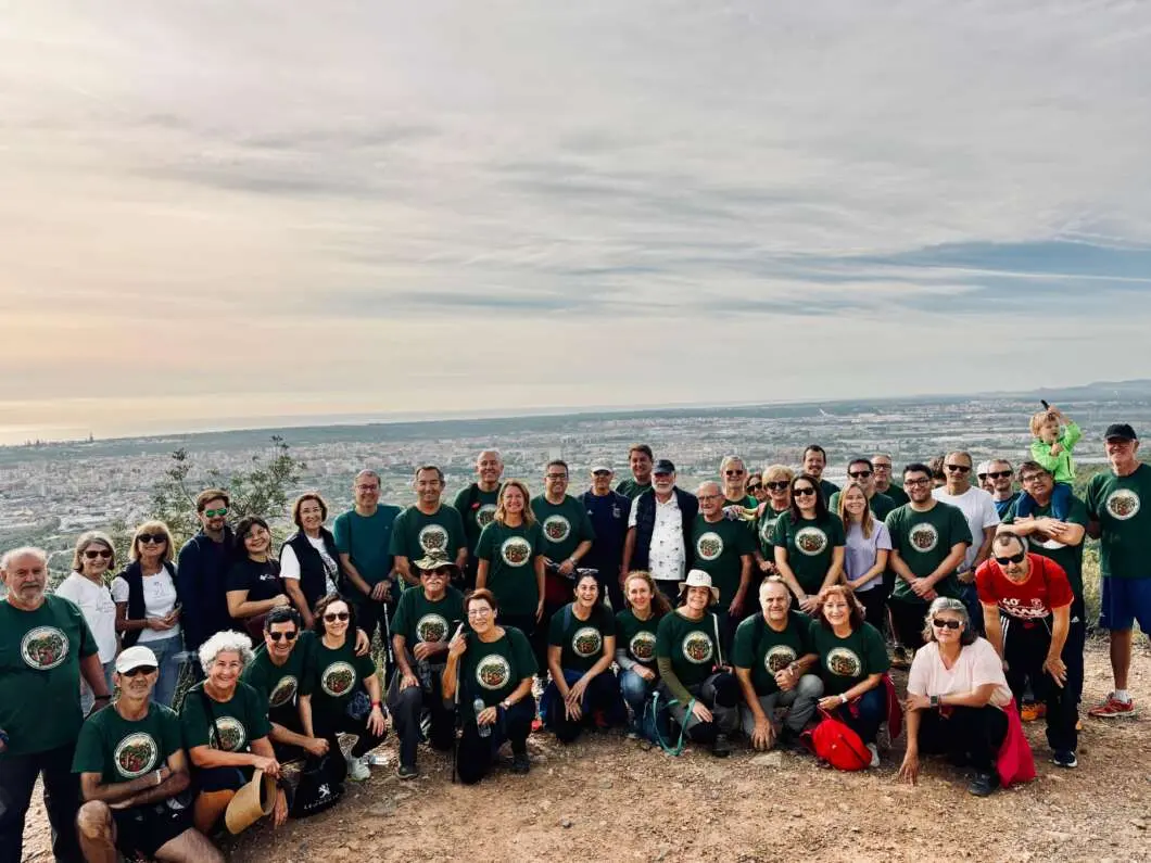 Un paseo de siete kilómetros acerca al Ayuntamiento a las urbanizaciones de montaña