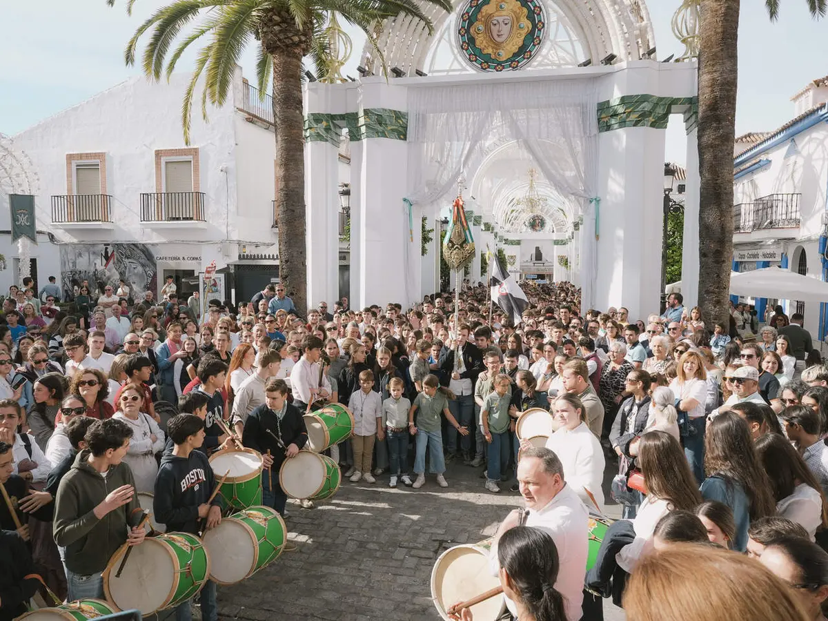 Alrededor de 3.000 jóvenes participan en la peregrinación rociera de Almonte