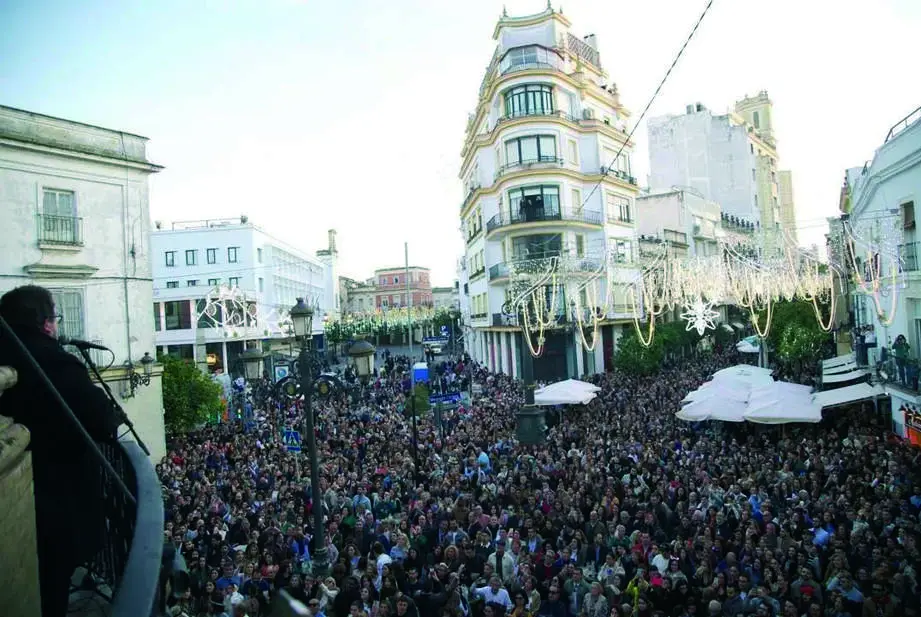 Las comidas navideñas llenan las reservas de los bares del centro de Jerez