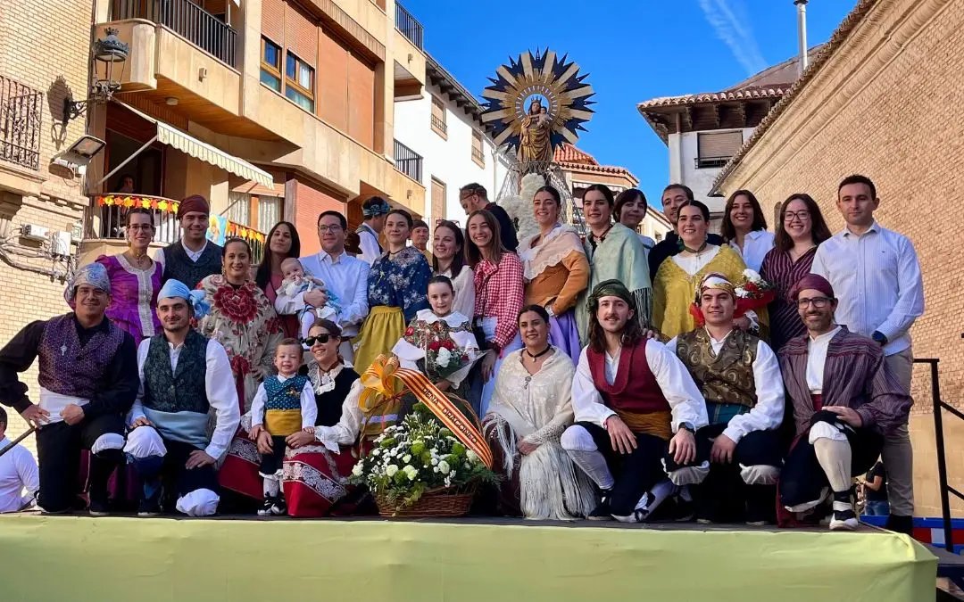 La Ofrenda de Flores vuelve a la plaza de España en el día grande de Calanda