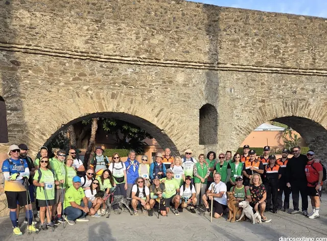 Torrecuevas celebra una ruta de senderismo por un futuro sin cáncer