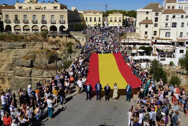 Ronda conmemora la Hispanidad con actos en el Puente Nuevo
