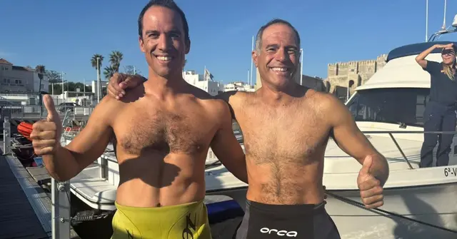 Castoldi y Busacca completan a nado el recorrido entre Tarifa y Punta Cires