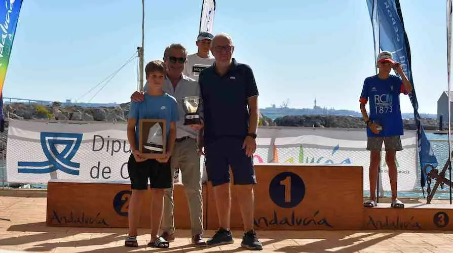 Jacobo Soler logra el triunfo absoluto en el Trofeo de la Hispanidad de Optimist