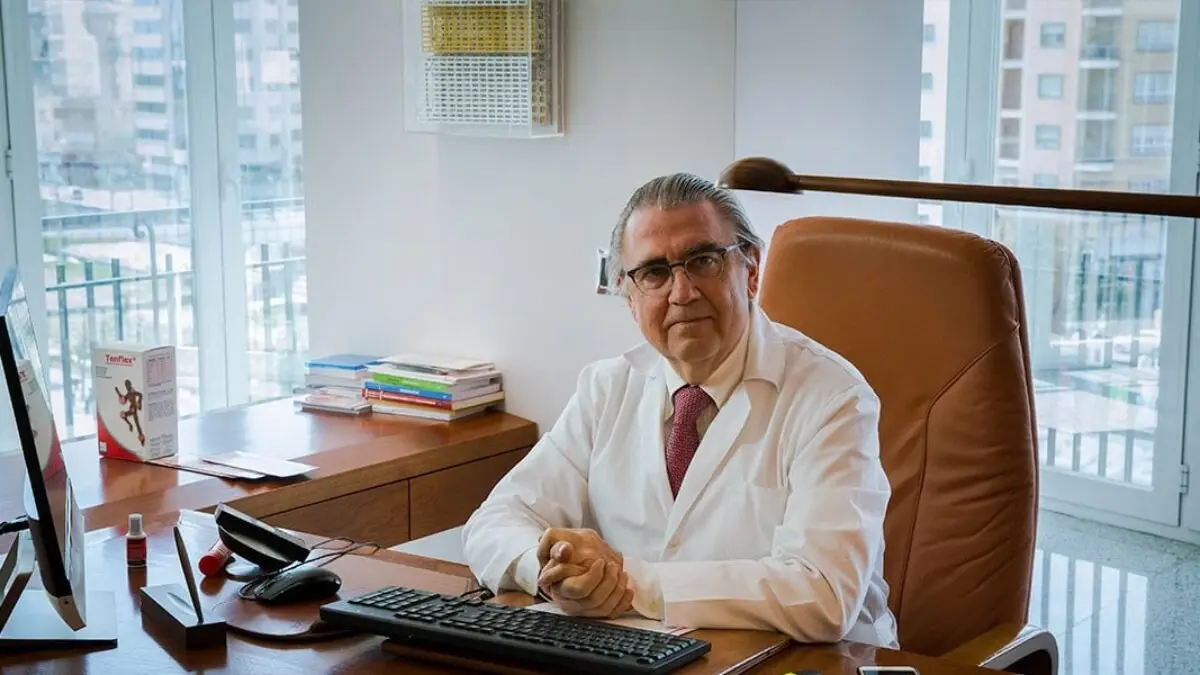 De las consultas de Macael al reconocimiento entre los mejores médicos de España