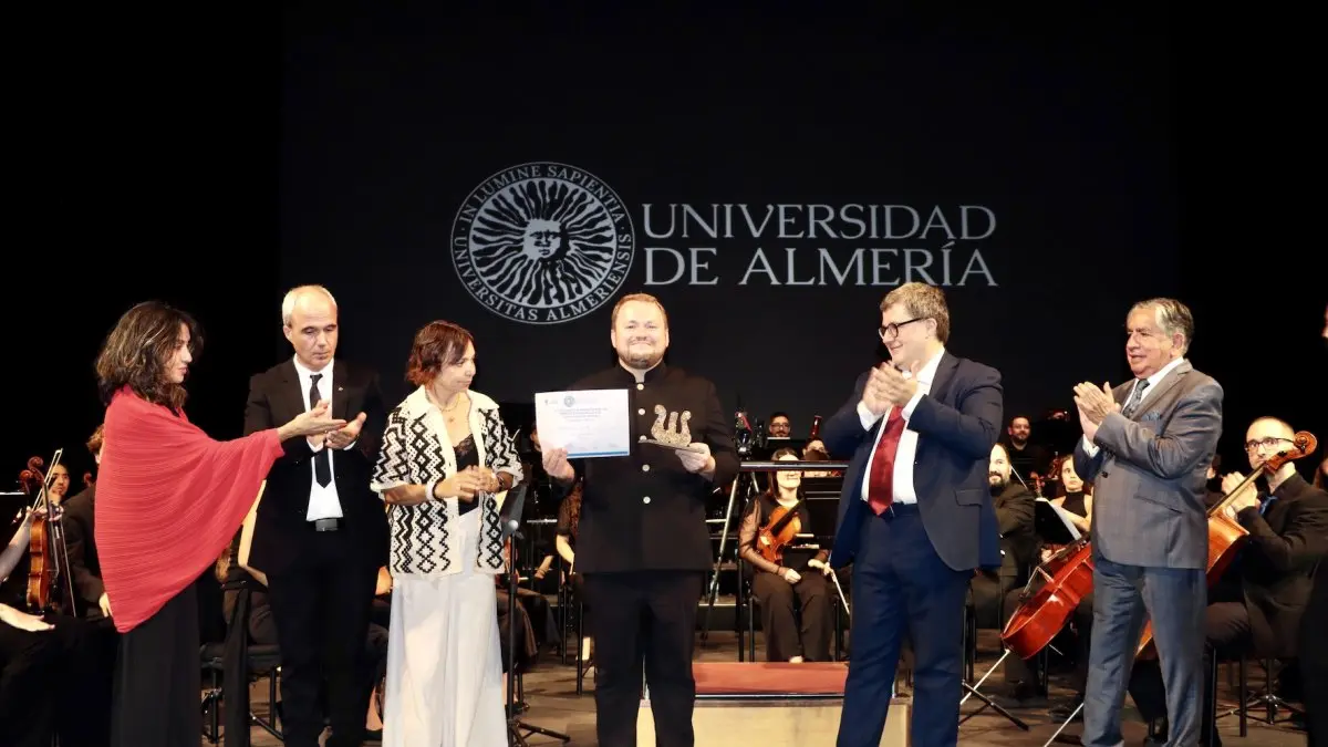 Benjamin Huth se impone en el concurso de dirección orquestal de la UAL