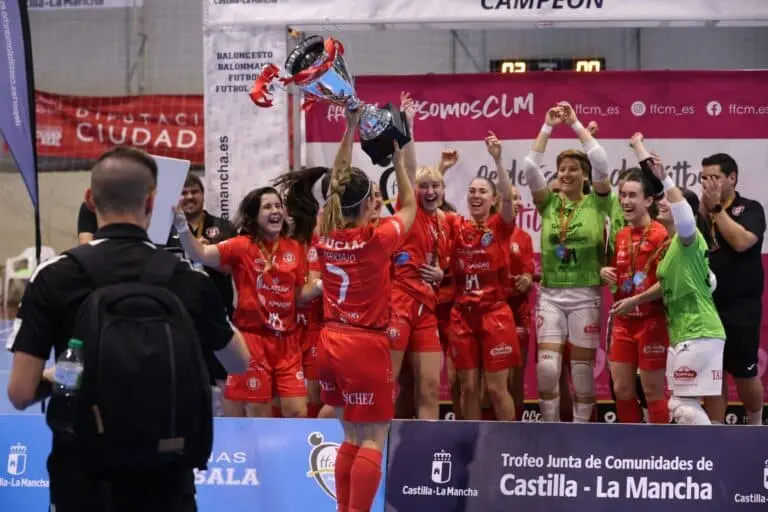 El Almagro FSF vence al UDAF y levanta el Trofeo JCCM