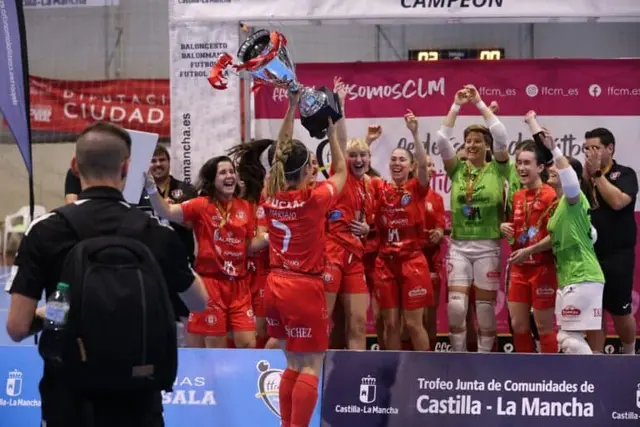 El Almagro FSF vence al UDAF y levanta el Trofeo JCCM