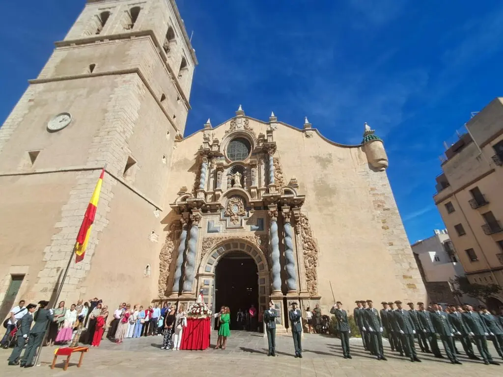 Vinaròs se vuelca en la celebración de la fiesta del Pilar