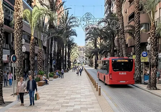 Alicante analiza una posible peatonalización de San Vicente con paso para autobuses