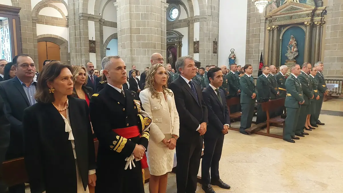 La festividad del Pilar reúne en Ferrol un reconocimiento a la Guardia Civil