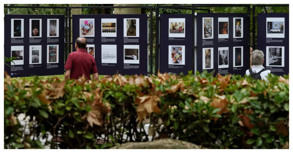 El Campo Grande acoge una exposición de 218 fotografías sobre la memoria cotidiana